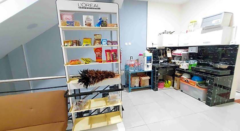 Rons City Hotel near Simpang Lima Semarang Mitra RedDoorz