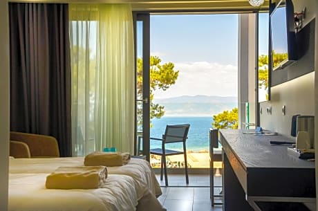 Deluxe  Room with Sea View