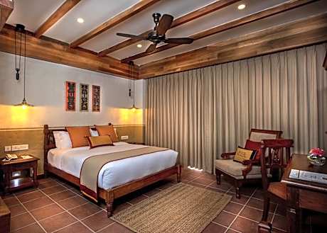 Heritage Deluxe Double Room with Balcony