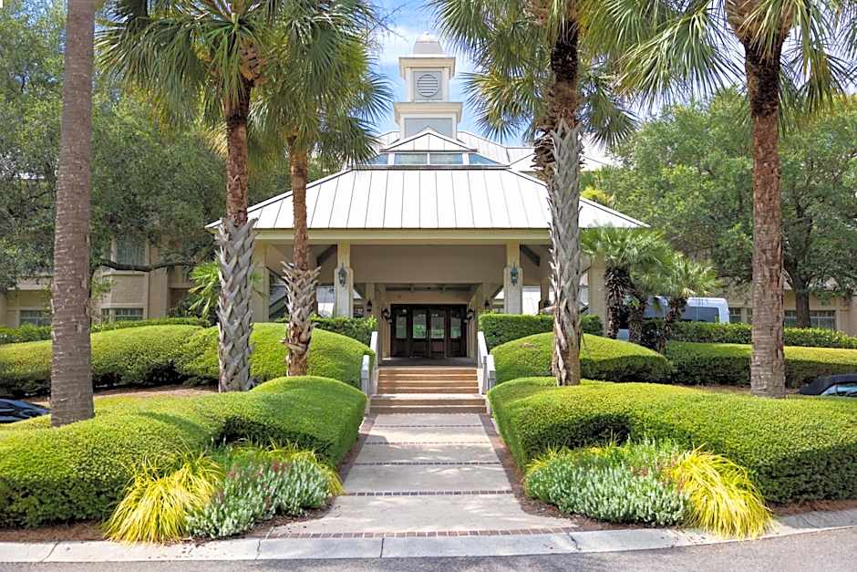 Inn and Club at Harbour Town