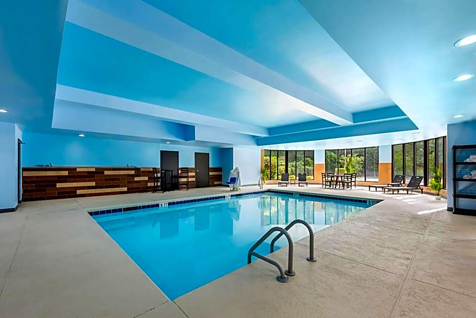Comfort Suites New Bern near Cherry Point