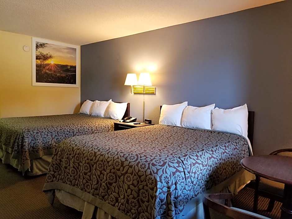 Days Inn by Wyndham Camilla