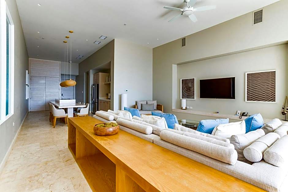 Alaia Belize, Autograph Collection