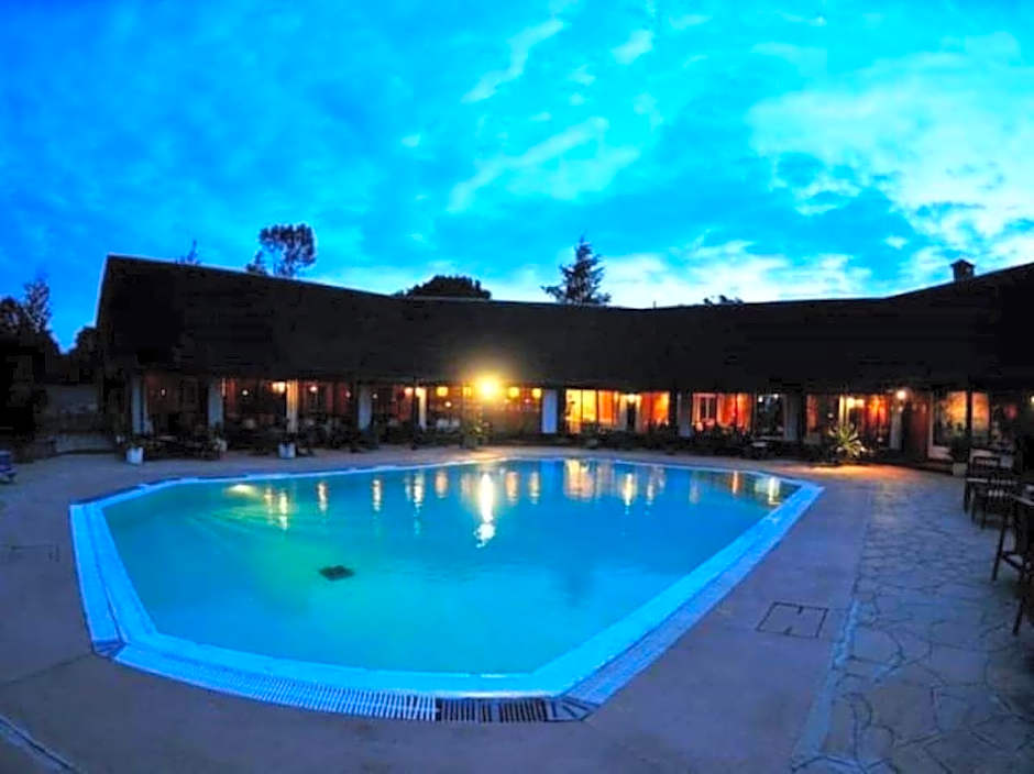 Naro Moru River Lodge