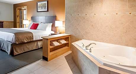 2 Bedroom Suite King Bed