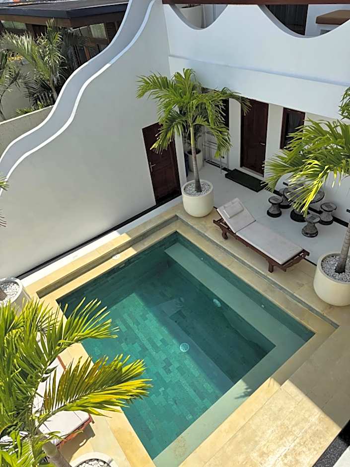 Uluwatu Stay's Deluxe Suite #9