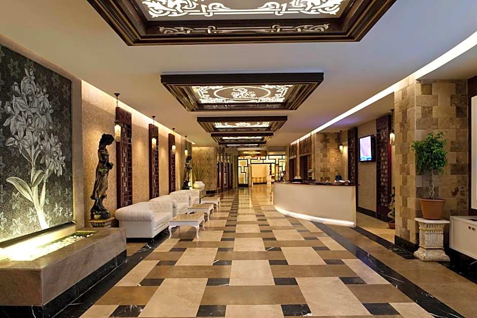 Delphin Imperial Lara