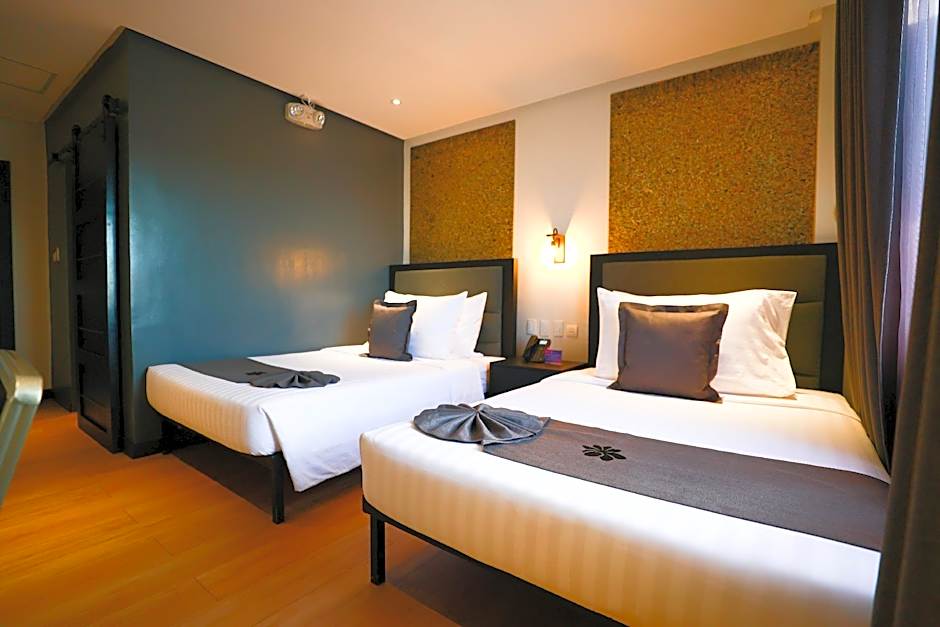 Photo 1 of 8 of Deluxe 2 Beds