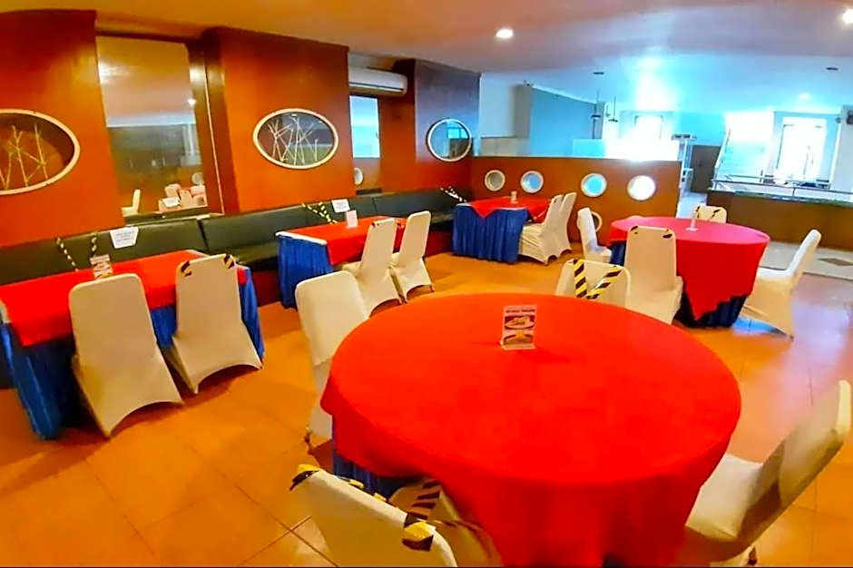 Alexander Hotel Tegal