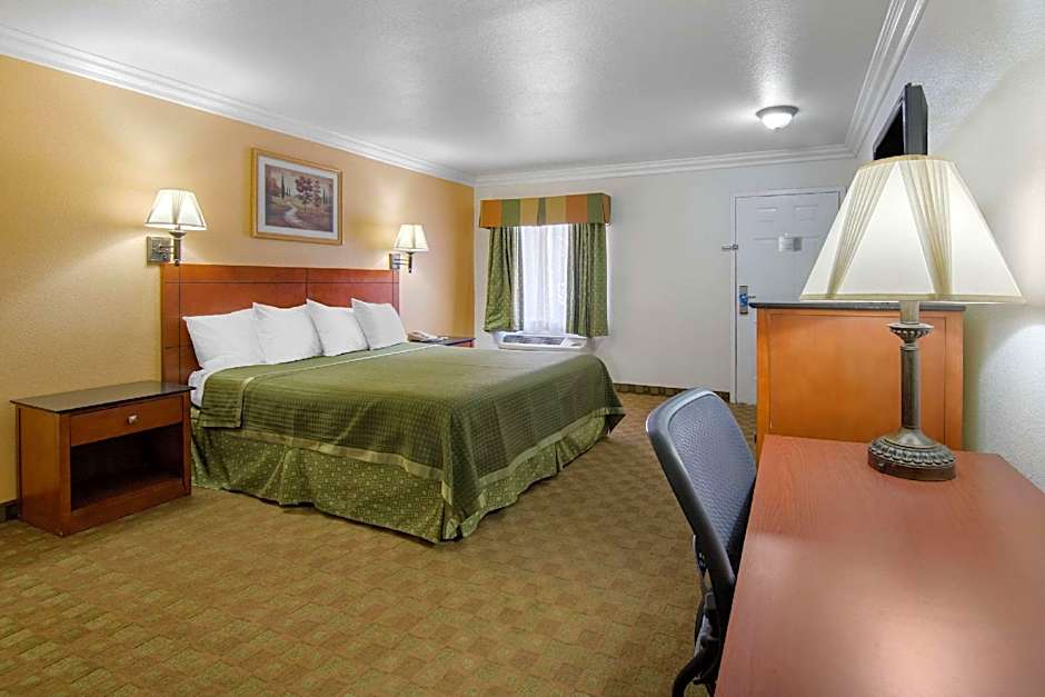 Rodeway Inn Adelanto US 395