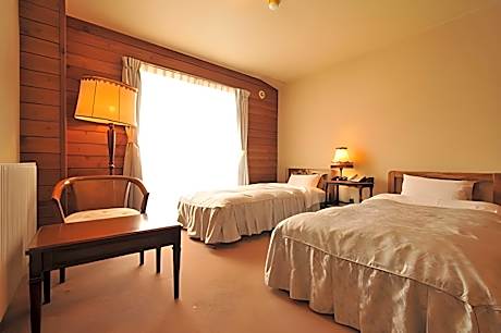 Japanese-Western style Family Room (2 Beds)