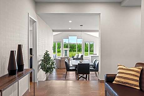 Loft with One King Bed, Two Queen Beds, and Two Sofa Beds - Non-Smoking