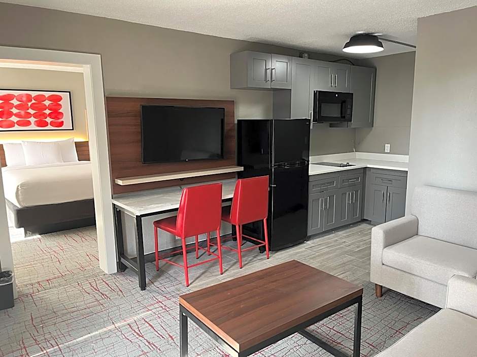 Hawthorn Extended Stay by Wyndham Columbia / Ft. Jackson
