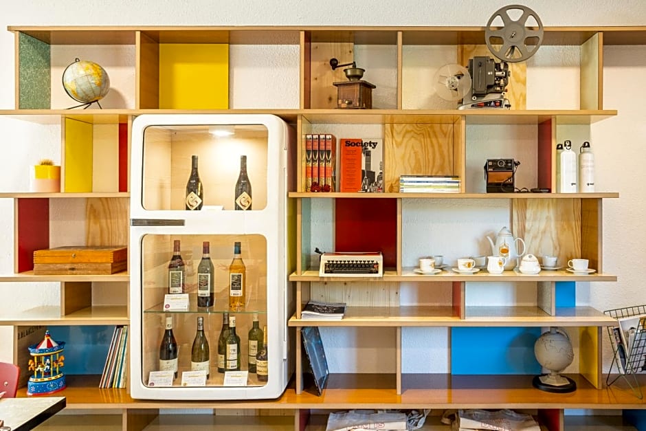 greet hotel restaurant Angouleme Ouest