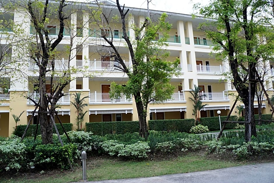 The One Residence Hotel