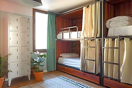 Bed in 8 Bed Mixed Dormitory