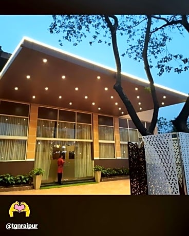 The Grand Neelam Hotel