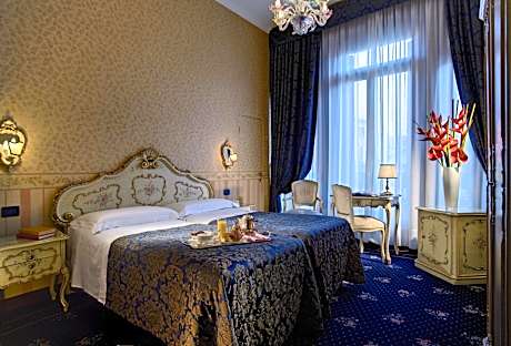 Hotel Montecarlo