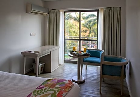 Standard Twin Room with Garden View
