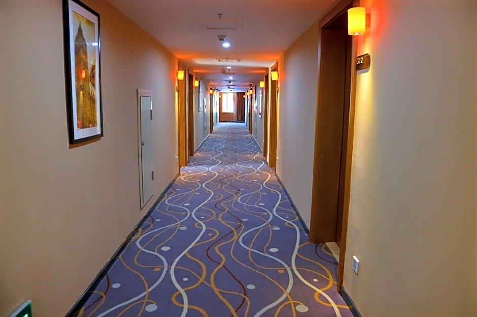 7 Days Premium·Gongzhuling City Railway Station