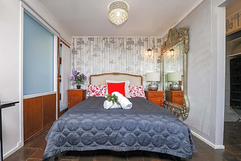 1770 Sovereign Lodge Retreat