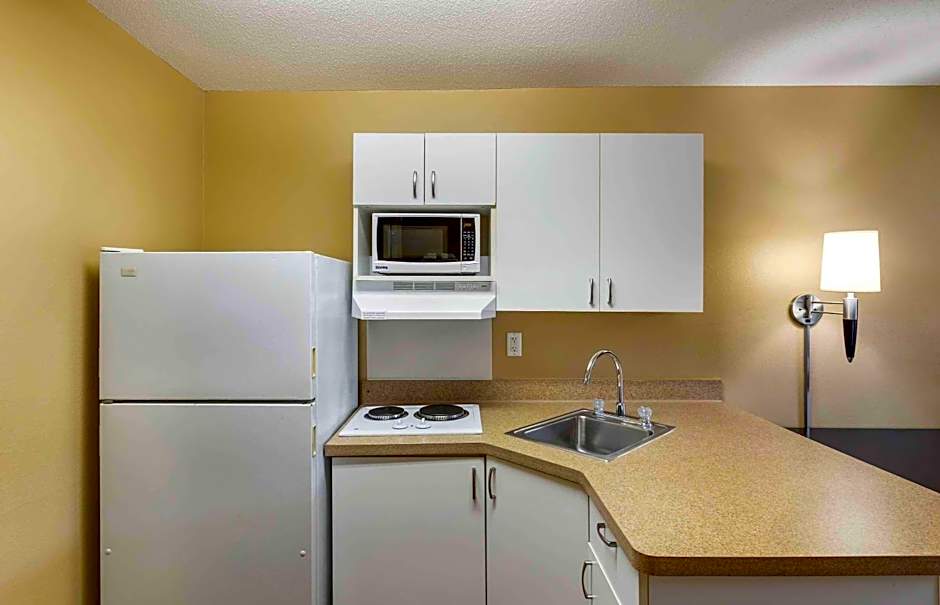 Extended Stay America Select Suites - Milwaukee - Waukesha