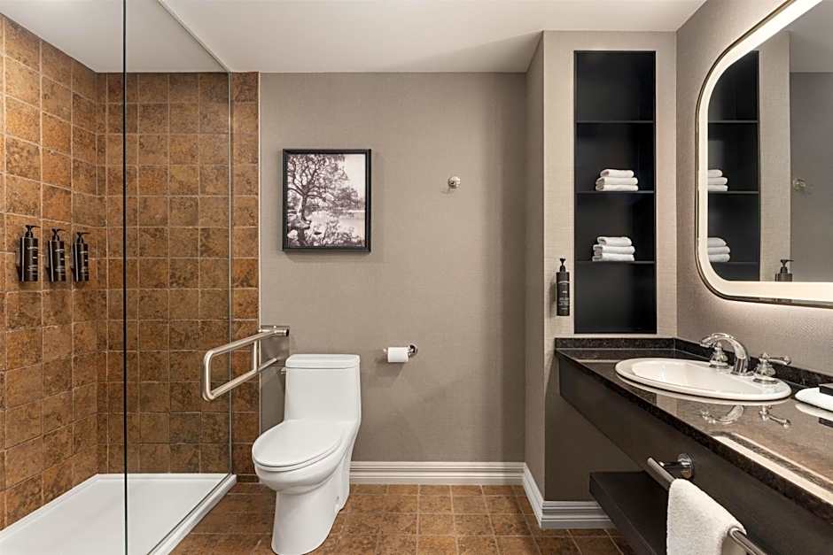 Hotel Vallea Bromont, Tapestry Collection by Hilton