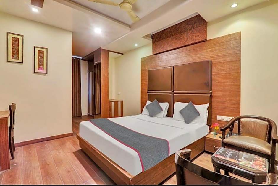 Hotel Cosmos