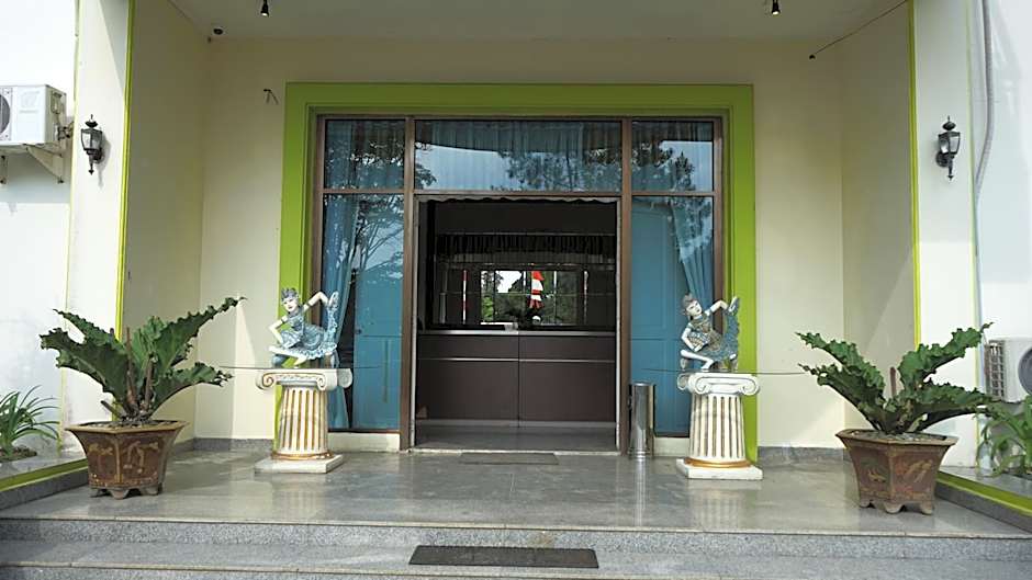 BRIA Hotel & Convention