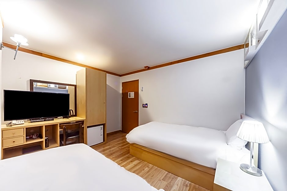 Tourist Hotel Jeonju