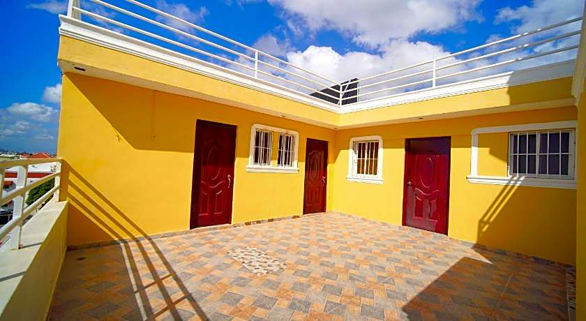 Tropical Island Apartahotel