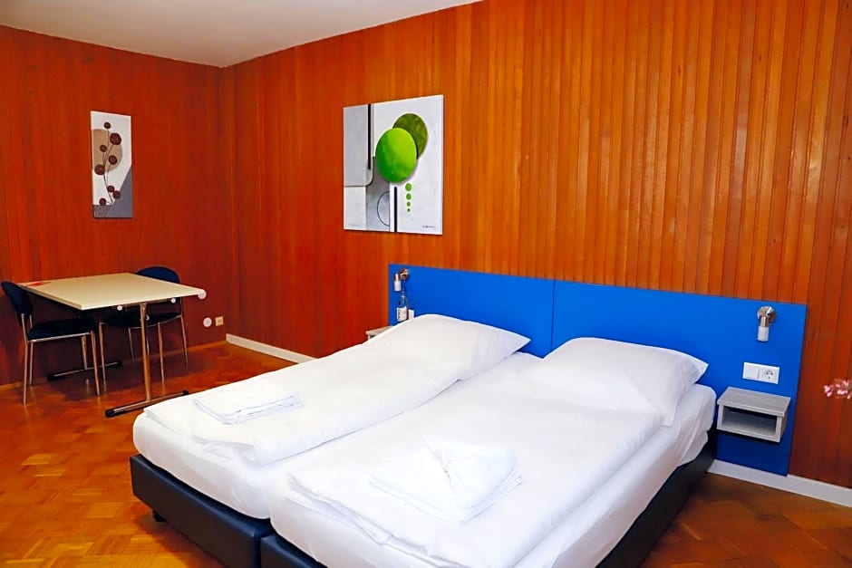 Smart Hostel by Landgasthof Velber 24h7d