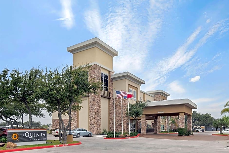 La Quinta by Wyndham Rockport - Fulton