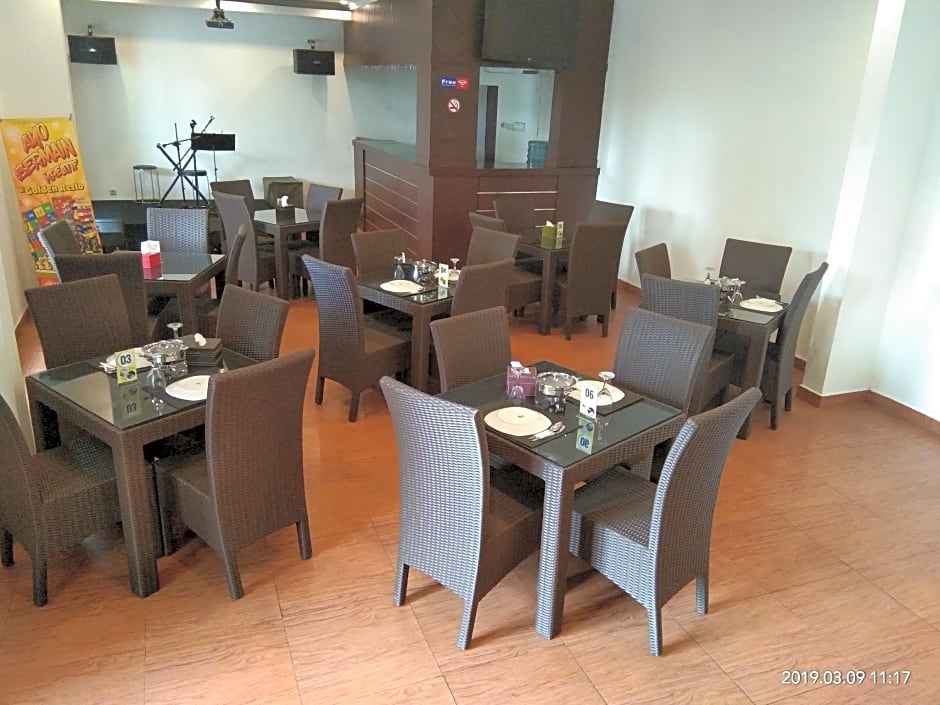 Charaka Hotel