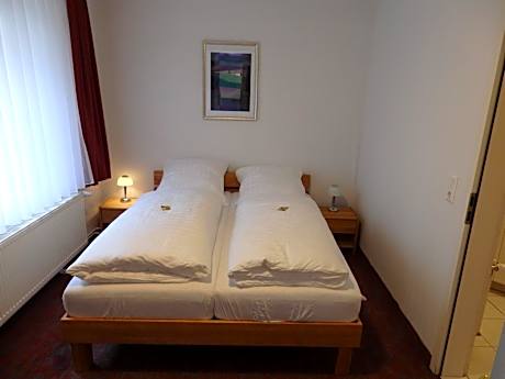 Deluxe Double Room with Shower