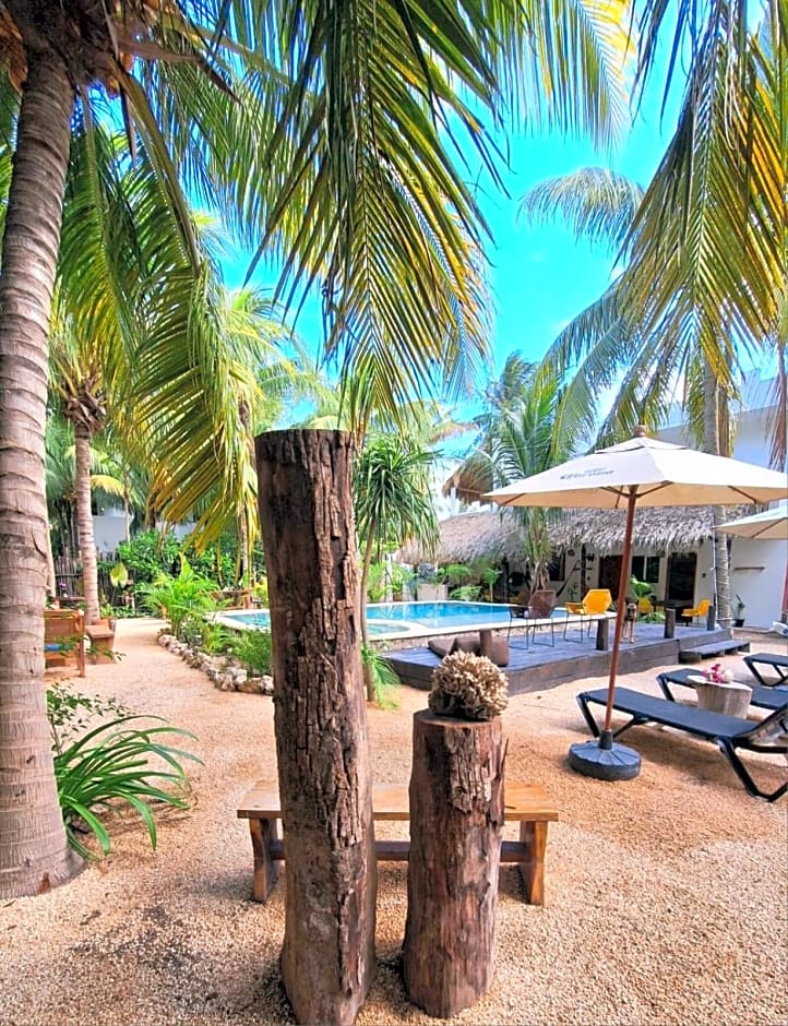 Maria Bonita Hotel & Restaurant El Cuyo by Spot Rentals
