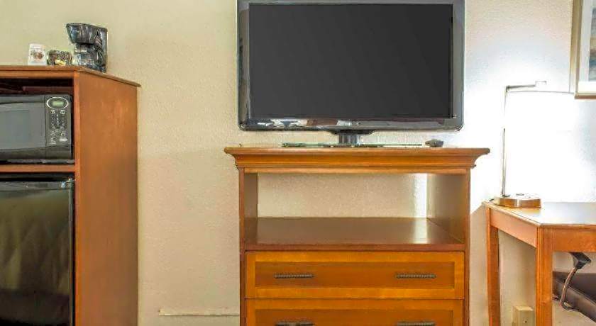 Lifestyle Inn Cedar Falls