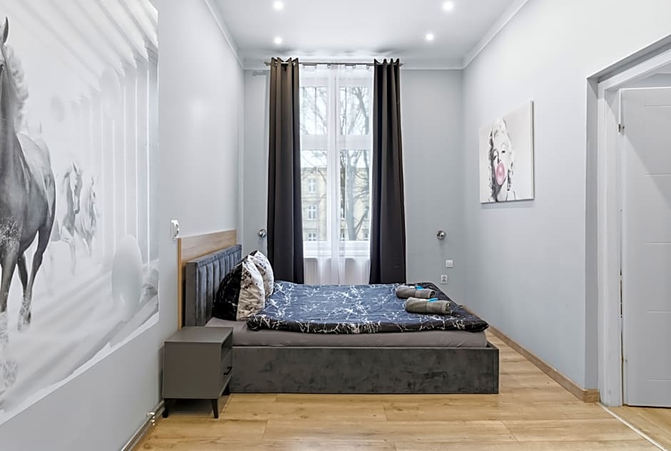 Queen Apartments
