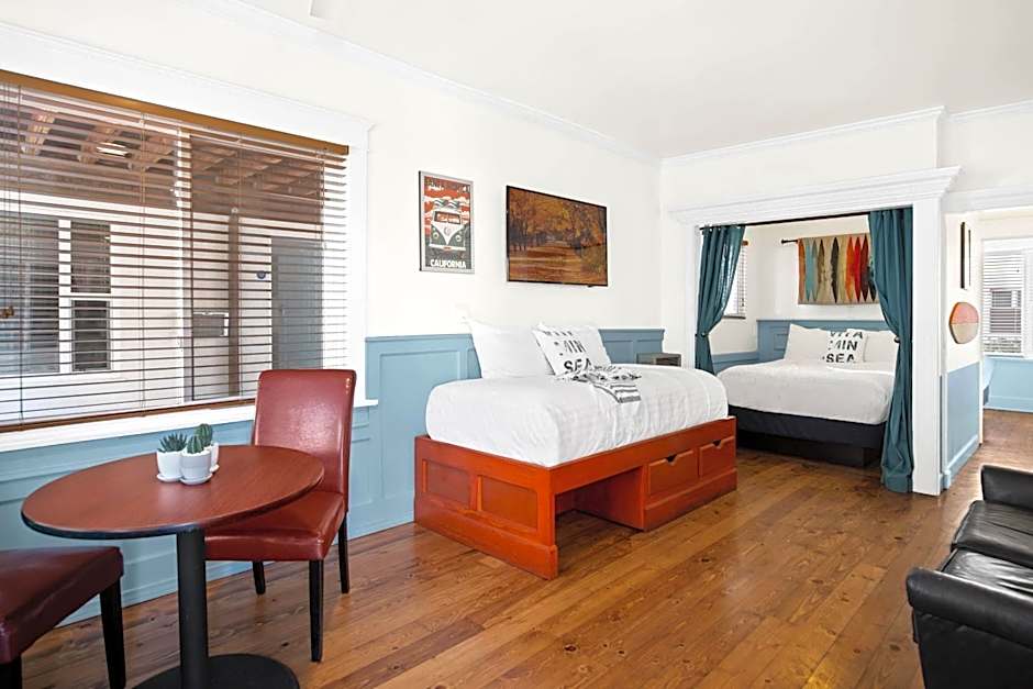Sea Blue Hotel