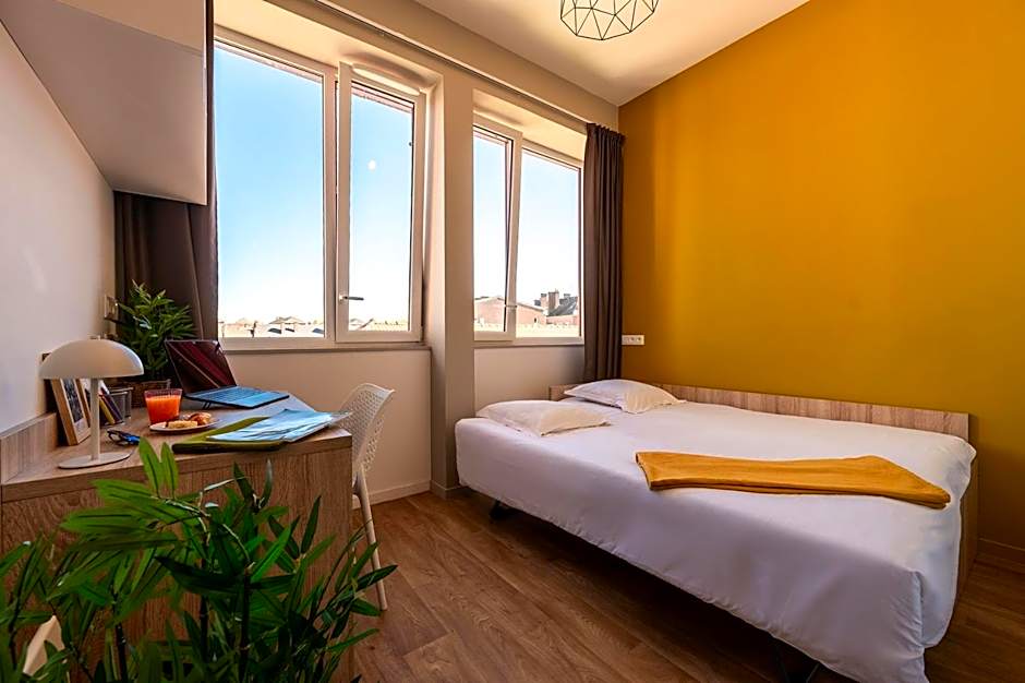Nemea Appart Hotel Coliseum Amiens Centre