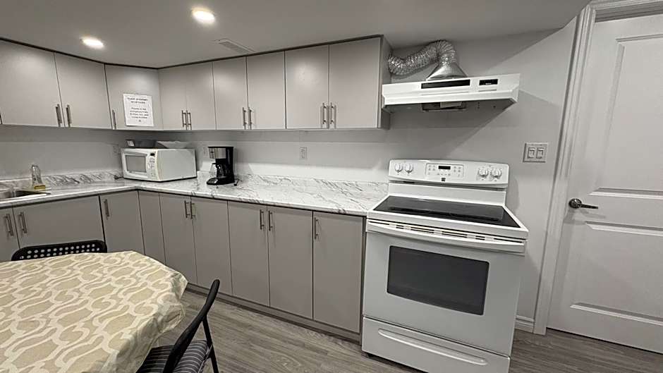 Cozy place, 15 min to Niagara Falls & USA border.