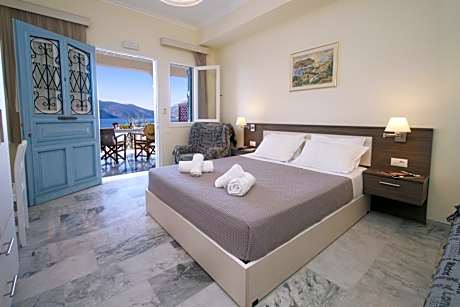 Studio with Sea View