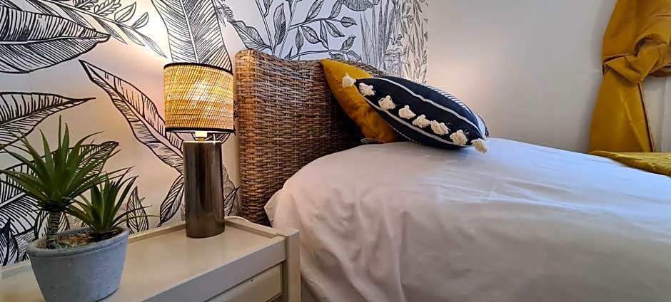 A l'ombre du clocher