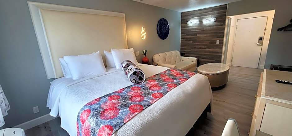 Dragonfly Inn & Suites