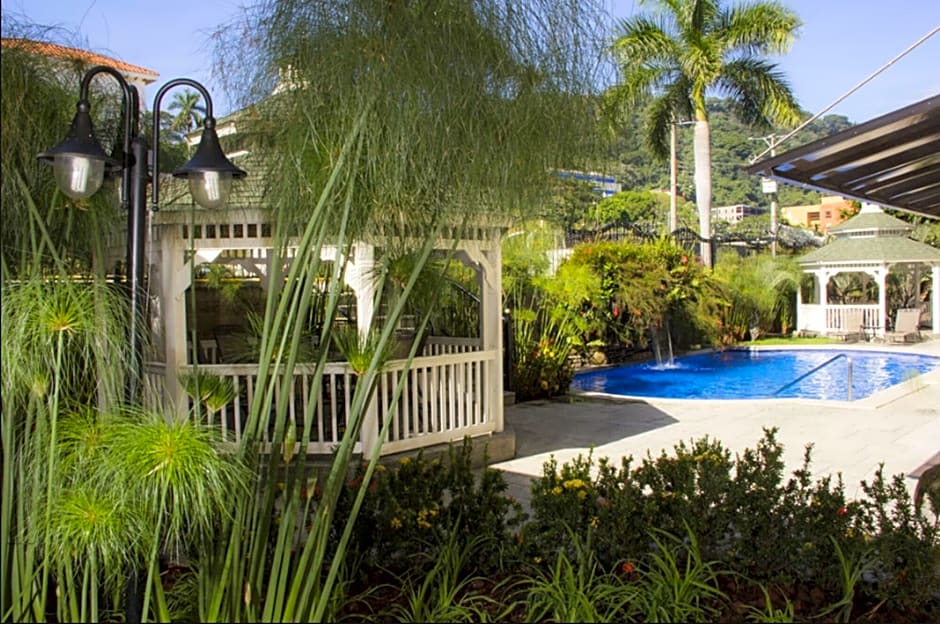 Beverly Hills: Hotel & Business