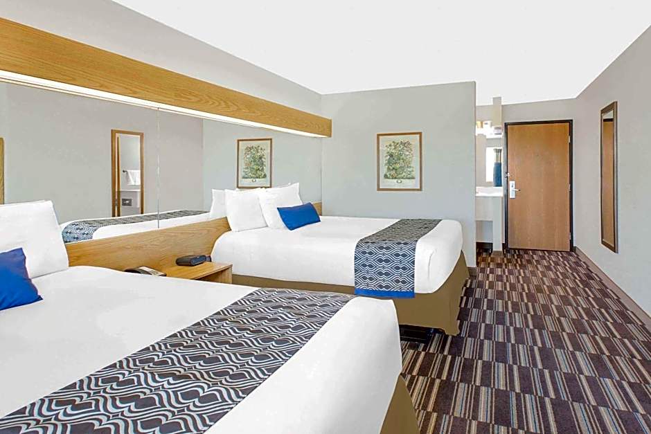 Microtel Inn & Suites By Wyndham Ames