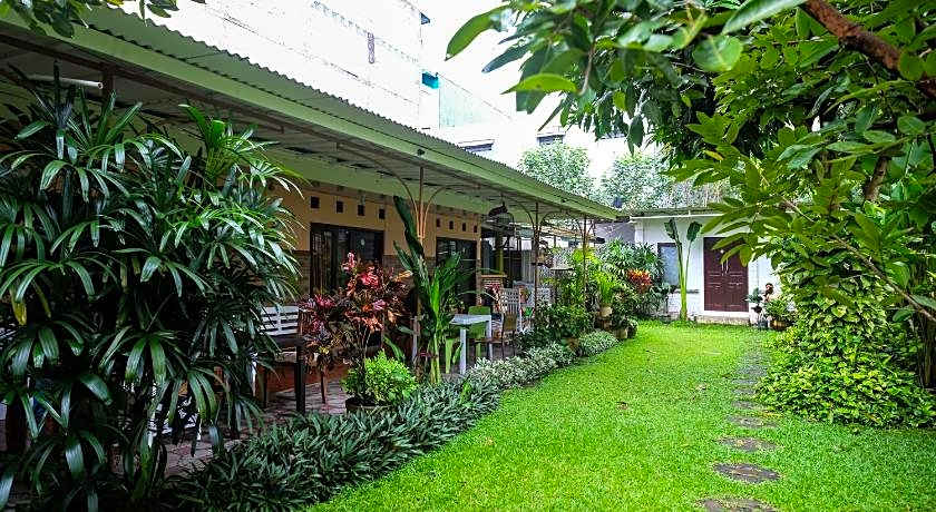 RedDoorz Syariah @ Colomadu 2