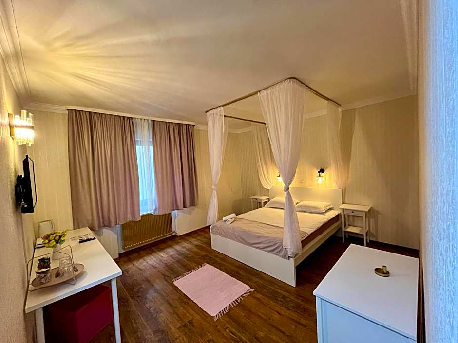 Cozy Hideout - Condo Hotel