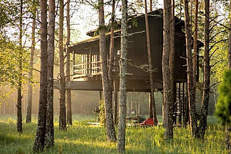 Sambliku Treehouse