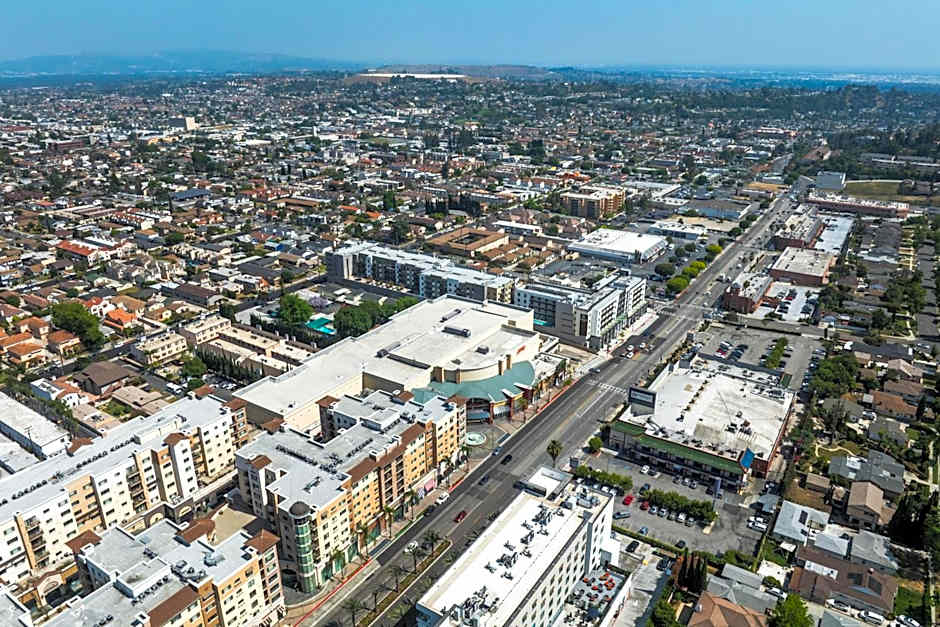 Holiday Inn Hotel And Suites Monterey Park Los Angeles By IHG